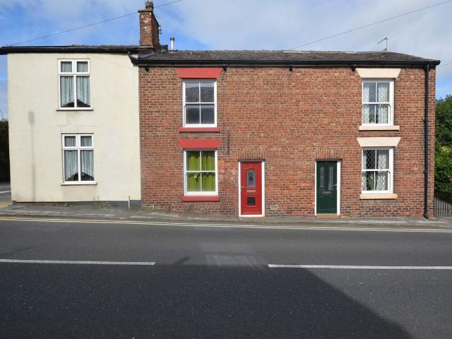 Chester Road, Hazel Grove, Stockport SK7, 2 bed terraced house to rent, £1,000 pcm | PrimeLocation
