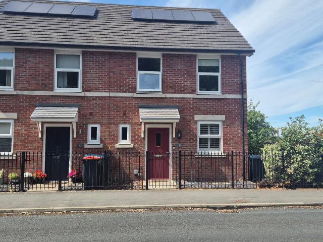 Chester Road, Helsby, Frodsham WA6, 3 bed semi detached house to rent, £1,500 pcm | PrimeLocation