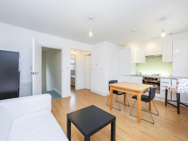 Chester Road, Highgate, London N19, 1 bed flat to rent, £1,850 pcm | PrimeLocation
