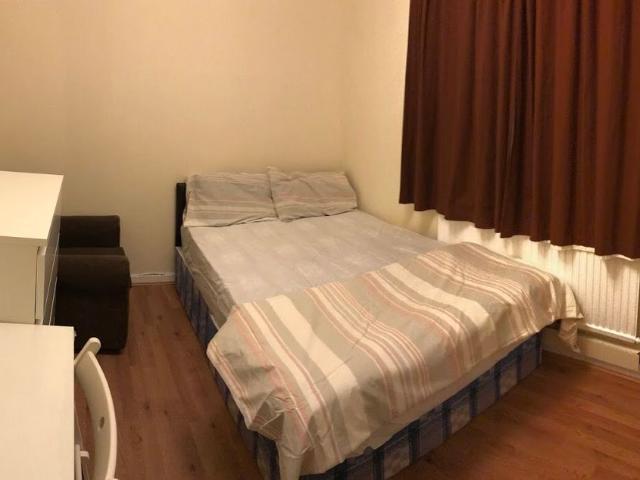 Chester Road, London, Greater London E16, 3 bed terraced house to rent, £2,500 pcm | PrimeLocation