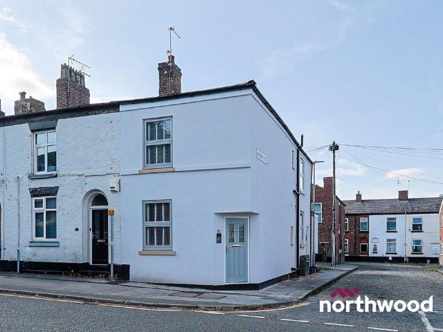 Chester Road, Macclesfield SK11 2 bed apartment to rent £1,100 pcm £254 pw