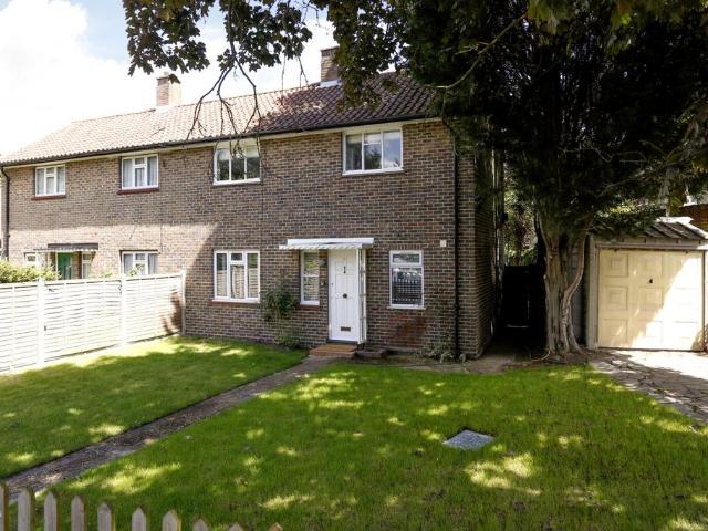 Chester Road, SW19 2 bed semi detached house to rent £3,358 pcm £775 pw