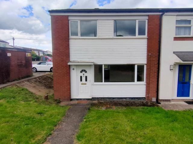 Chester Road, Wrexham LL12 3 bed end of terrace house to rent £1,200 pcm £277 pw