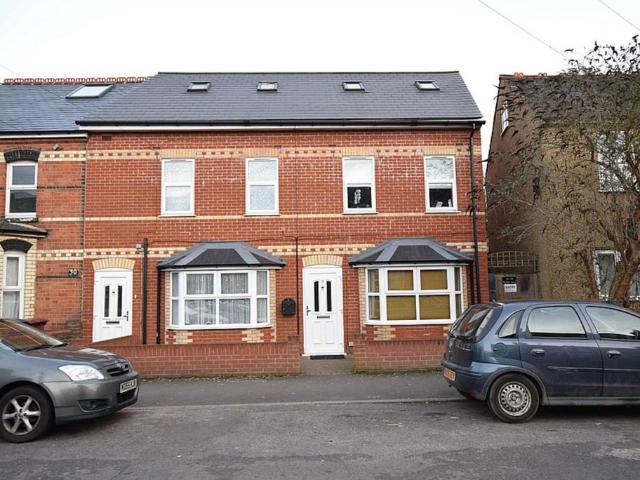 Chester Street, Reading RG30 1 bed flat to rent £1,050 pcm £242 pw