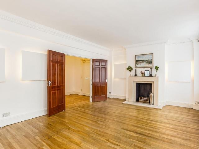 Chesterfield House Car Park, Red Lion Yard, London, W1J 5QN, United Kingdom | 2 bed apartment for rent #6012524 | Rentberry