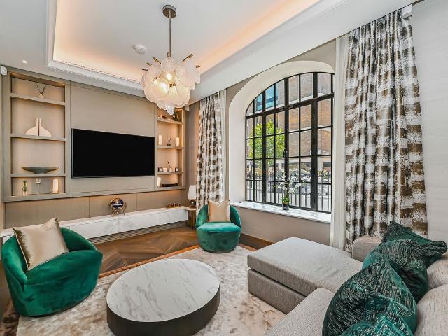 Chesterfield Hill, Mayfair, London W1J, 2 bed flat to rent, £15,500 pcm | PrimeLocation