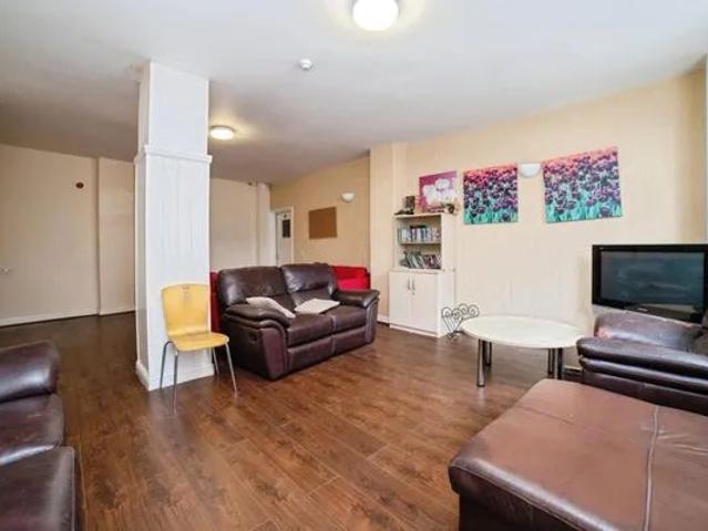Chesterfield Road, Alfreton, DE55