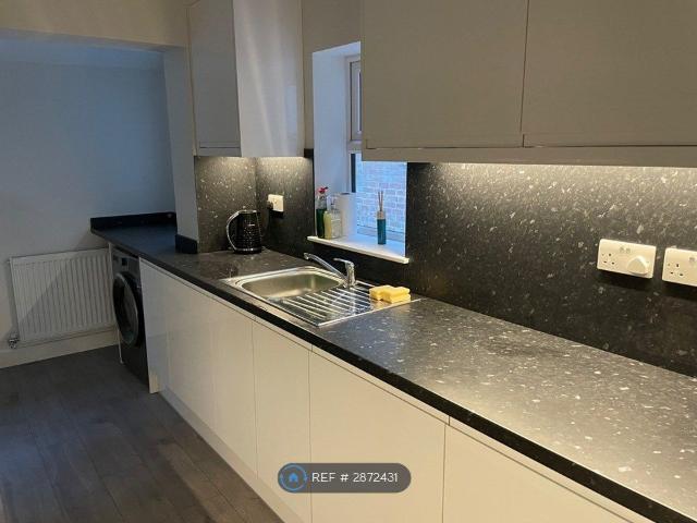Chesterfield Road, Chesterfield S43, 4 bed semi detached house to rent, £1,150 pcm | PrimeLocation