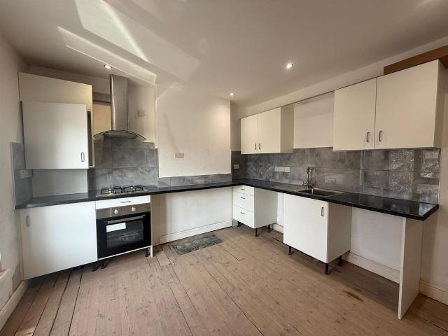 Chesterfield Road North, Mansfield NG19, Property to rent, £750 pcm | PrimeLocation