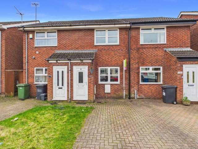 Chesterfield S41 2 bed townhouse to rent £750 pcm £173 pw