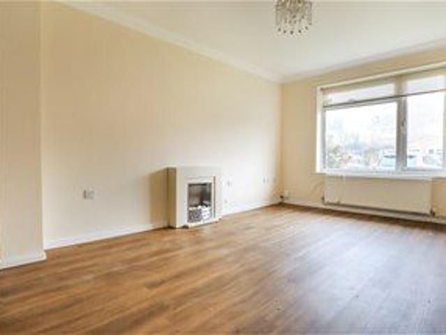 Chesterton Avenue, Harpenden, AL5 5ST