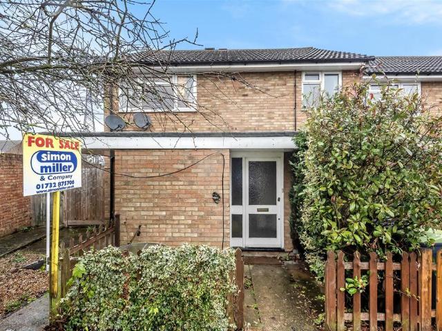 Chesterton Road, Larkfield 2 bed maisonette to rent £1,100 pcm £254 pw