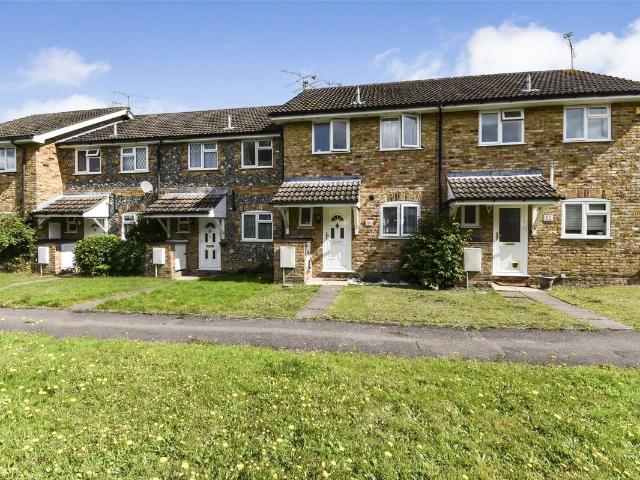 Chive Court, Farnborough, Hampshire GU14, 3 bed terraced house to rent, £1,800 pcm | PrimeLocation