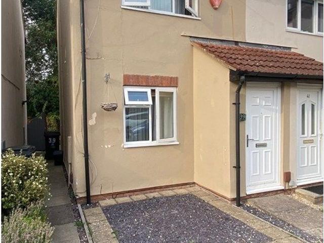 Chives Way, Swindon SN2, 2 bed semi detached house to rent, £1,250 pcm | PrimeLocation