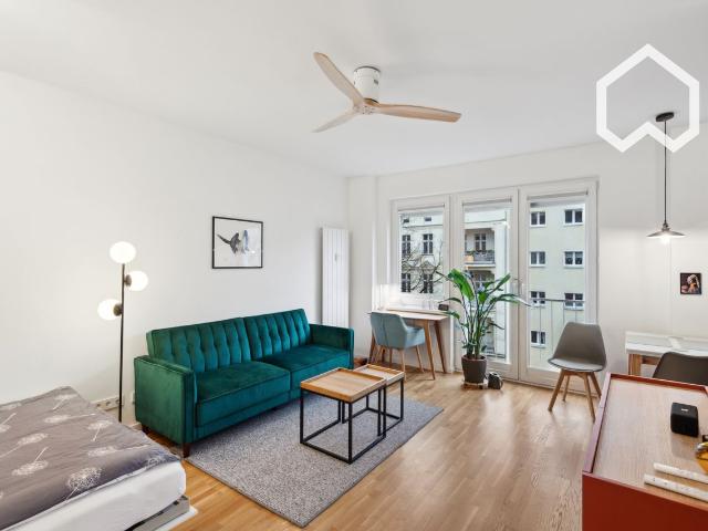 Chic & Modern Studio Apartment at Pariser str in Charlottenburg Wilmersdorf, Berlin Amsterdam Apartments for Rent