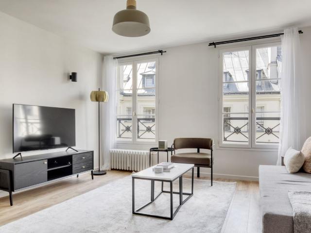 Chic One Bedroom Oasis in Chaussée d'Antin, Paris Amsterdam Apartments for Rent