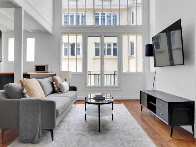 Chic One Bedroom Oasis in Paris, Paris Amsterdam Apartments for Rent