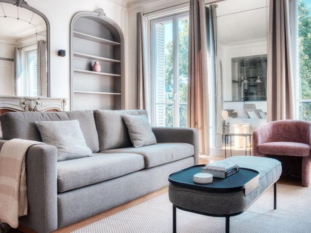 Chic One Bedroom Oasis in the Heart of Paris, Paris Amsterdam Apartments for Rent