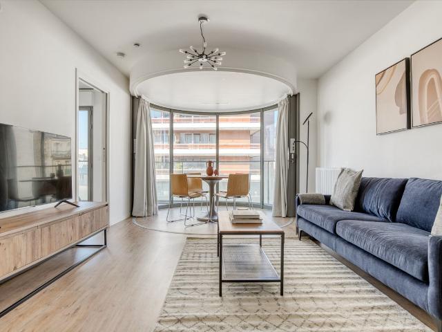 Chic One Bedroom Apartment in Vibrant Oberkampf, Paris Amsterdam Apartments for Rent