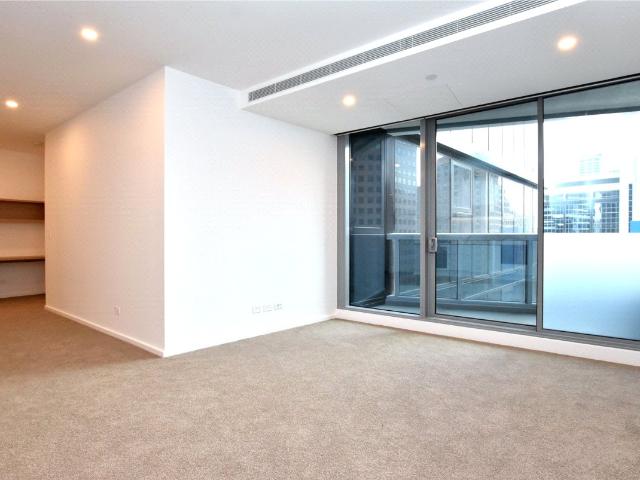 CHIC ONE BEDROOM APARTMENT LOCATED IN HEART OF SOUTHBANK