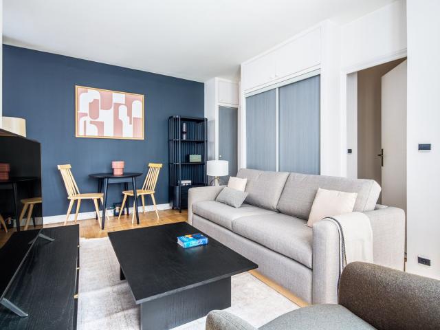 Chic One Bedroom Haven in Heart of Paris