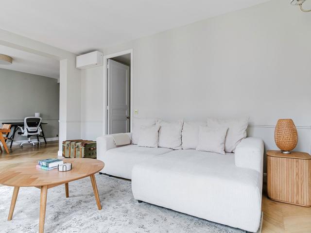 Chic One Bedroom Retreat in Central Paris