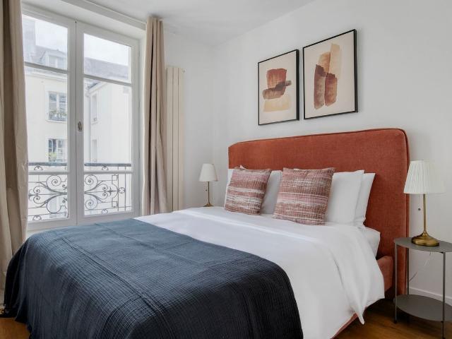 Chic One Bedroom Retreat in Le Marais, Paris, Paris Amsterdam Apartments for Rent