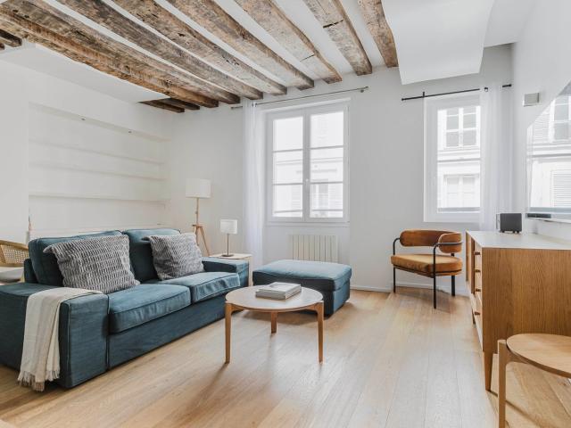 Chic One Bedroom Retreat in Paris