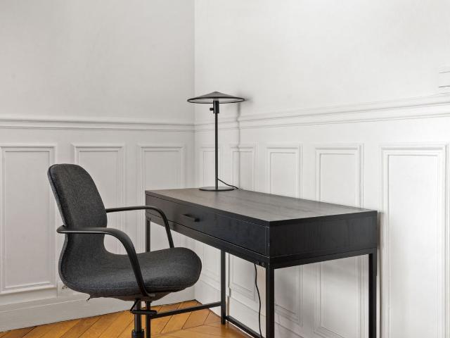 Chic One Bedroom Retreat in Paris, Paris Amsterdam Apartments for Rent