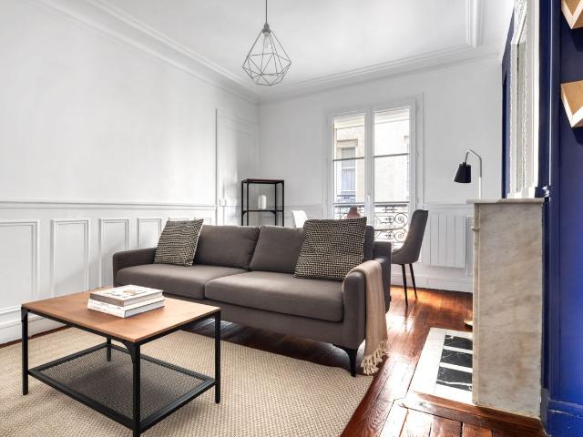 Chic One Bedroom Retreat in Paris, Paris Amsterdam Apartments for Rent