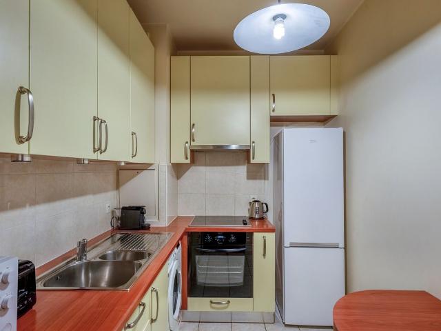 Chic One Bedroom Retreat in Parisian Madeleine, Paris Amsterdam Apartments for Rent