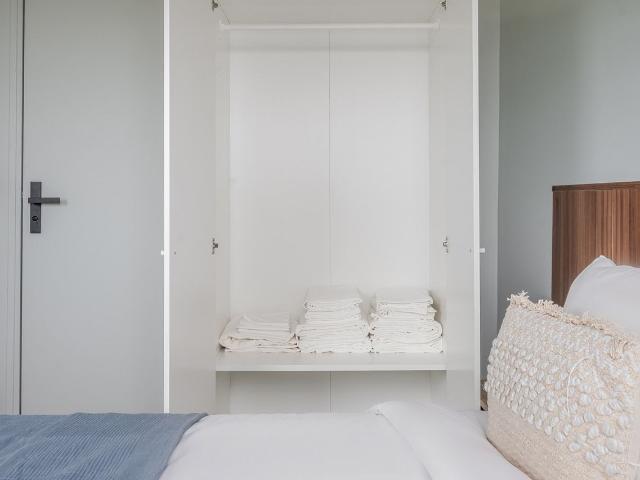 Chic One Bedroom Retreat in Rochechouart, Paris Amsterdam Apartments for Rent