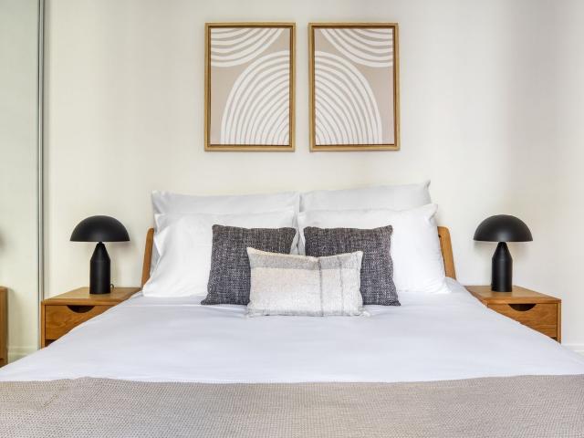 Chic One Bedroom Retreat in the Heart of Paris, Paris Amsterdam Apartments for Rent