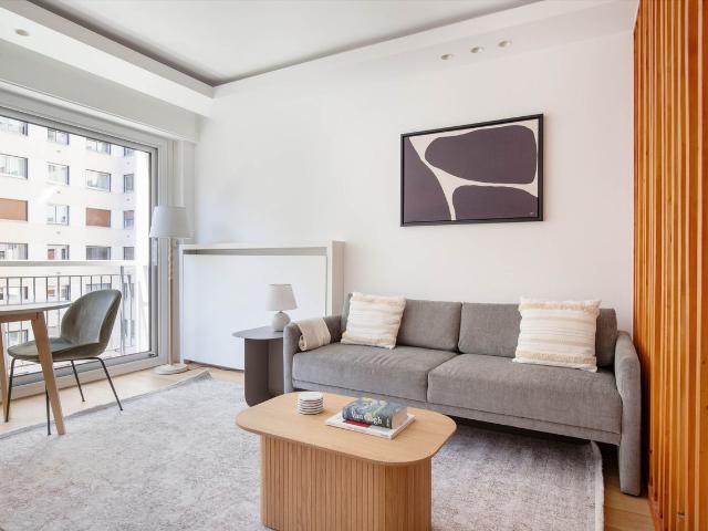 Chic One Bedroom Retreat in the Heart of Paris, Paris Amsterdam Apartments for Rent