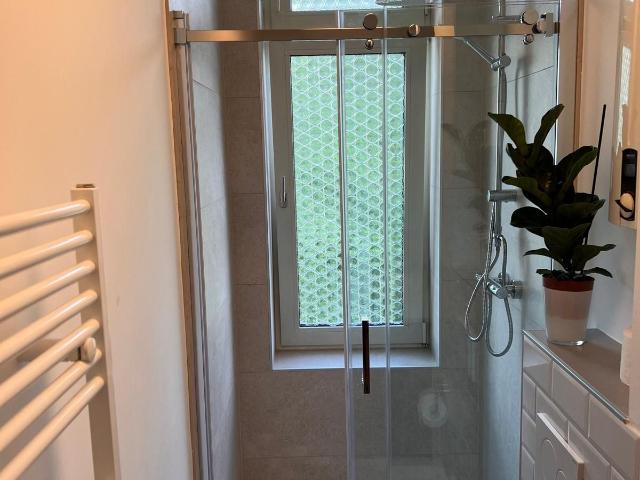Chic and Modern apartment with Balcony in Essen Frohnhausen, Essen Amsterdam Apartments for Rent