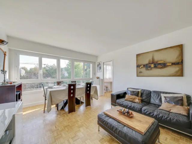 Chic and spacious apart with terrace and parking