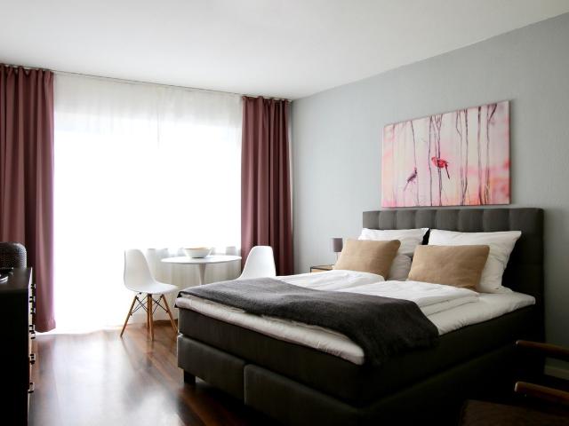 Chic apartment with balcony near Barbarossaplatz, Koln Amsterdam Apartments for Rent