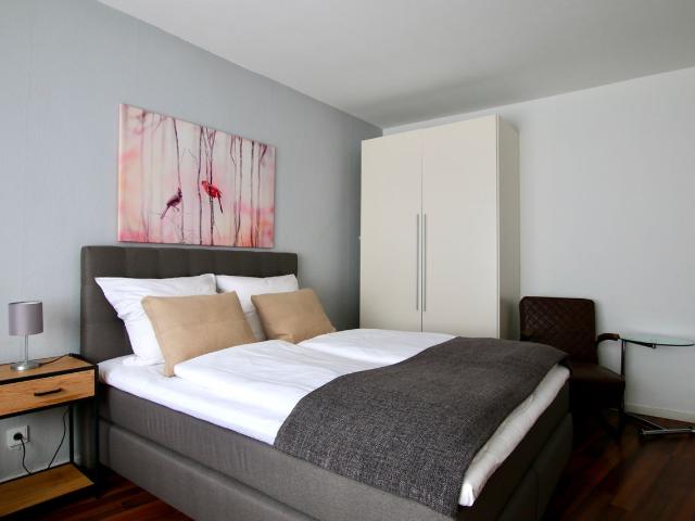 Chic apartment with balcony near Barbarossaplatz, Koln Amsterdam Apartments for Rent