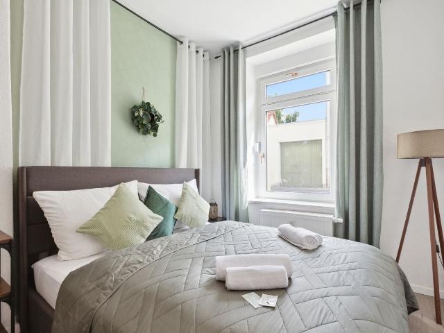 Chic apartment on the first floor, Magdeburg Amsterdam Apartments for Rent