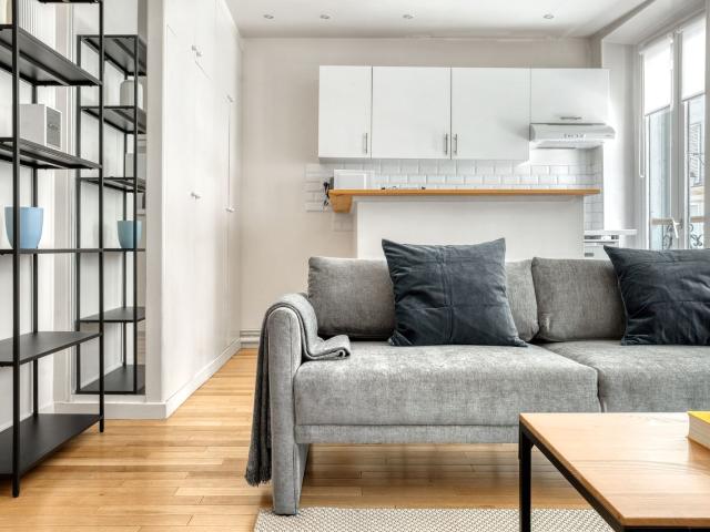 Chic Bonne Nouvelle 1BR Apartment in the Heart of Paris, Paris Amsterdam Apartments for Rent