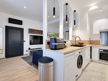 Chic & Bright – 4 Guests – Bercy / Daumesnil – Near Hospitals & Accor Arena, Paris Amsterdam Apartments for Rent