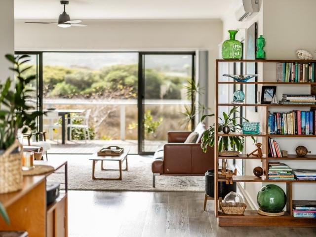 Chic Coastal Getaway in Chiton