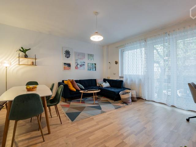 Chic, comfortable and quiet apartment near Kudamm, ideal for a couple, Berlin Amsterdam Apartments for Rent