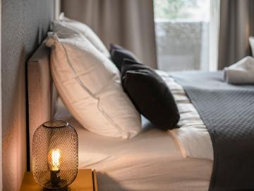 Chic & Comfortable: Furnished 2 Room Oasis, Leipzig Amsterdam Apartments for Rent