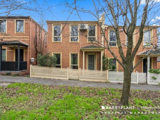 Chic & Convenient Living in Balwyn