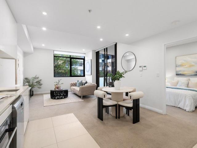Chic Executive Apartment in Convenient Peninsula Location