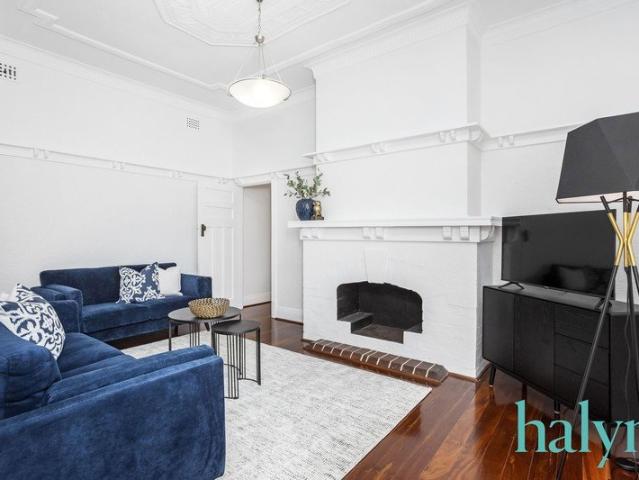 Chic, Fully Furnished Semi Detached Character Home with Outdoor Dining