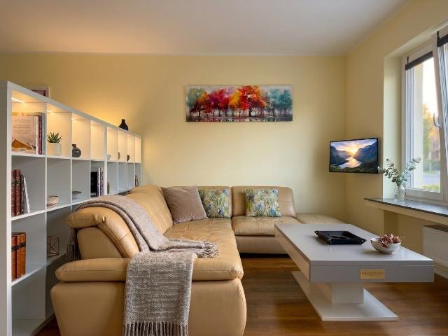 Furnished 2 Room Apartment – Newly Renovated & All Inclusive