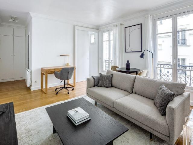 Chic Gros Caillou 1 Bedroom Apartment in Paris, Paris Amsterdam Apartments for Rent