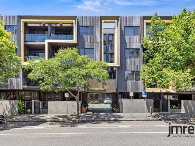 Chic Ground Floor Living with a Private Courtyard